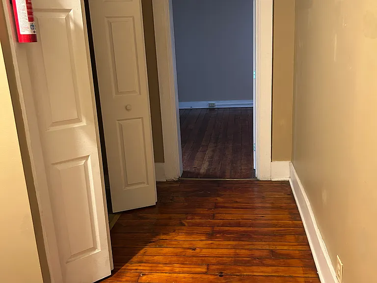 182 Miami Ave — Photo 17