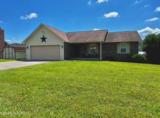 327 Mallory Dr, New Tazewell, TN 37825
