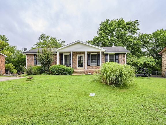 2nd image of 2829 Desplane Dr