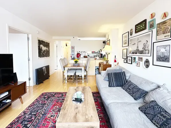 1760 Second Avenue image 8 of 20