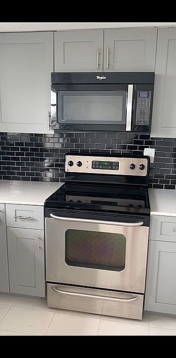 1st image of 1370 NE 119th St APT 23E