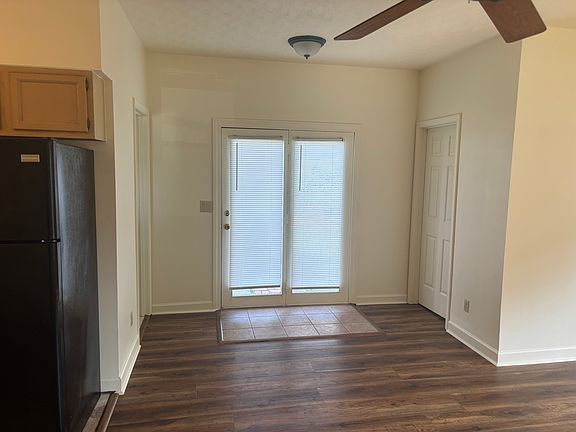 5th image of 4301 Malcolm Ave