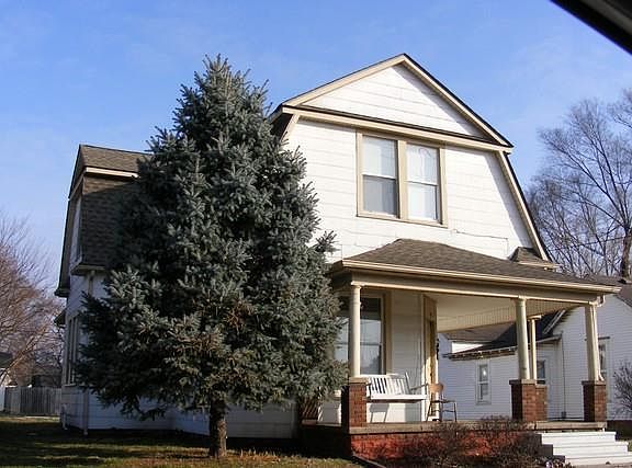 6 units - facing 7th St