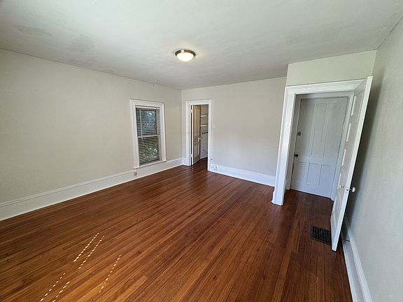 3rd image of 306 W 3rd St #2