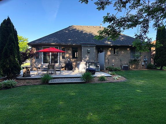 4th image of 50790 Oaks Dr