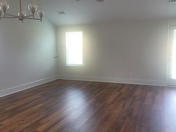 3rd image of 8189 Bannock Cir