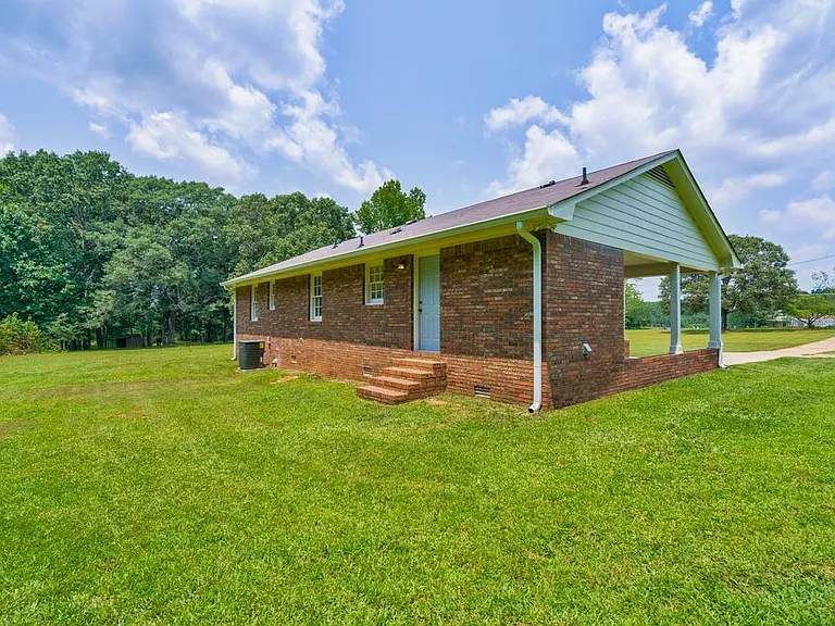 1551 Hebron Church Rd — Photo 16