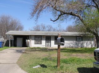 6111 Rose Valley Dr, San Antonio, TX 78242
