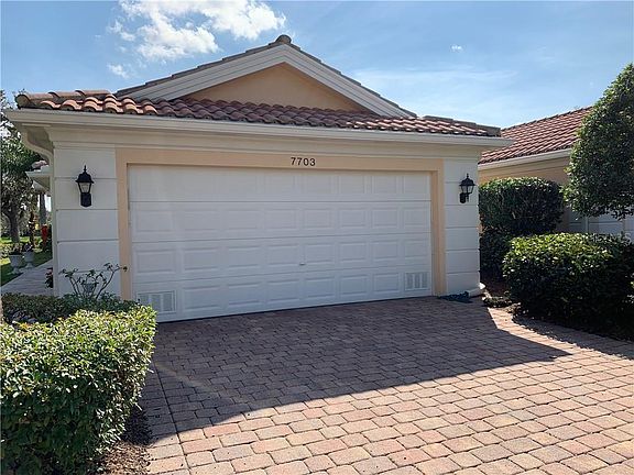 5th image of 7703 Pesaro Dr