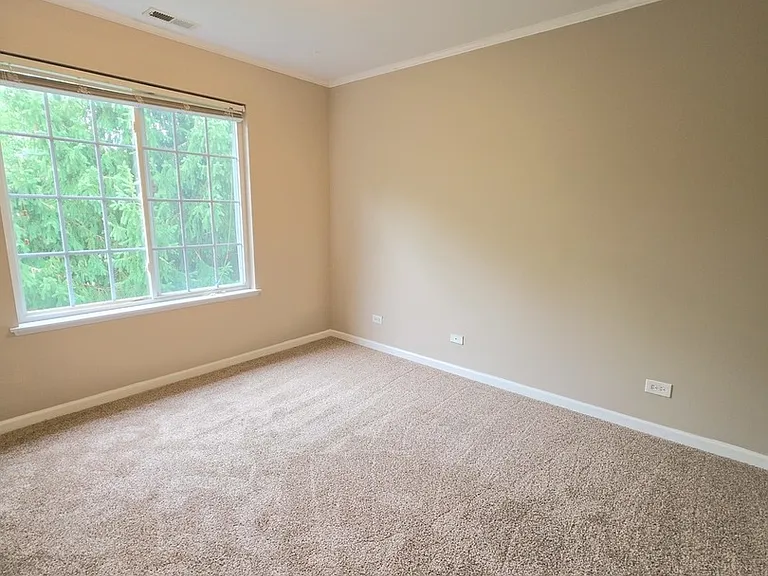 369 Evergreen Cir #369 — Photo 5