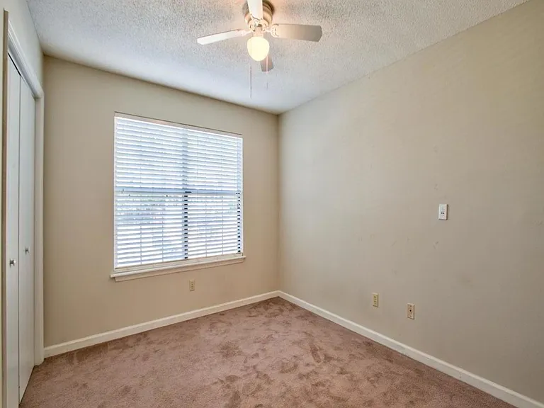 807 Richmond Street — Photo 4