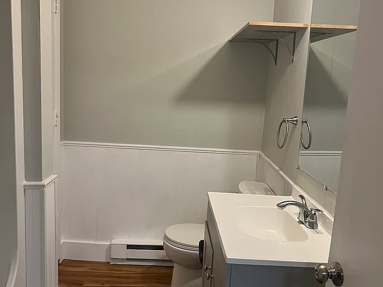 12 Zeller St #1 — Photo 3