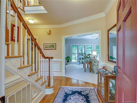 3rd image of 5301 Remford Ct