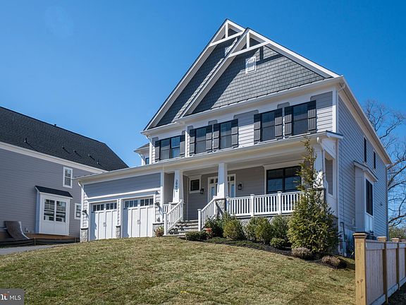 2nd image of 2992 Beechwood Ln