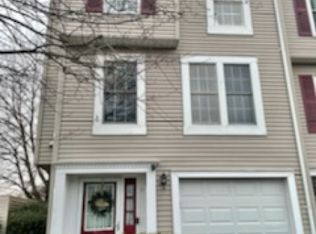 21 Honiss Pl, Newark, NJ 07104