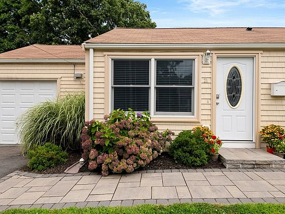 2nd image of 21 Karen Ln