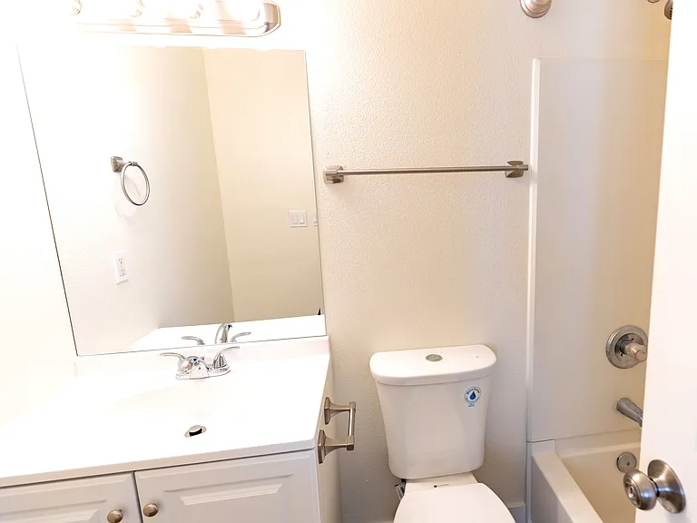 1240 Bunting Ave #1 — Photo 9