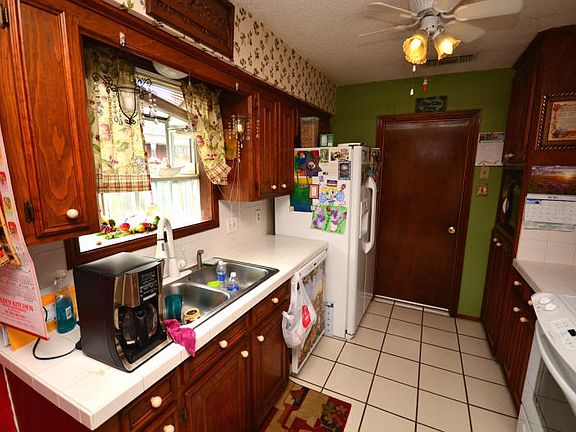 2nd image of 6133 Camway Dr