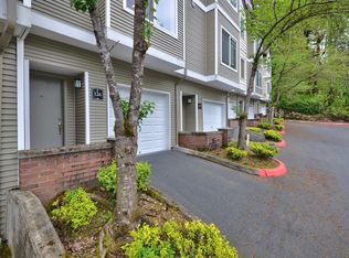 18501 SE Newport Way UNIT F126, Issaquah, WA 98027