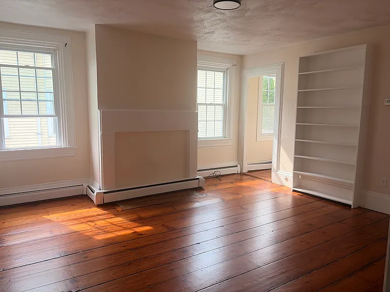 65 Arnold St #3 — Photo 1