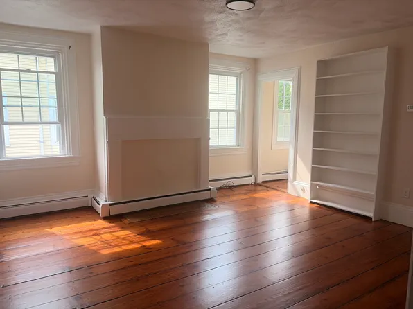 65 Arnold St, Providence, RI