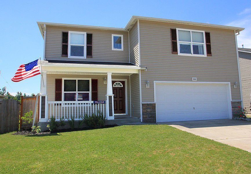 Beautifully maintained home in the town of Orting