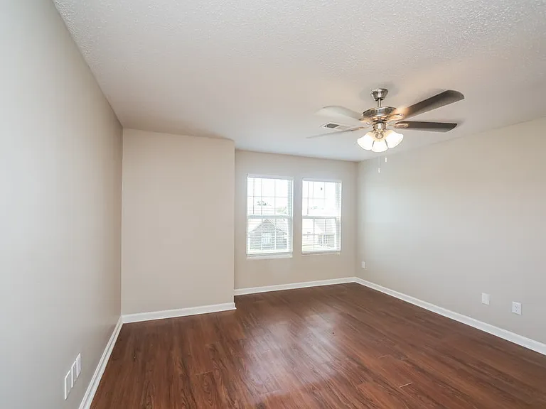 10108 Nolton Cir — Photo 9