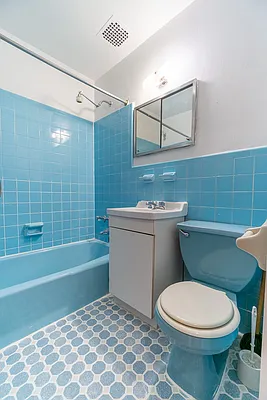 Rented by Compass | media 23