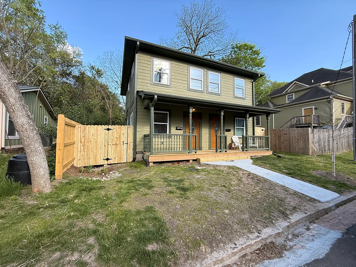 Building Photo - 420 Gurley St #A