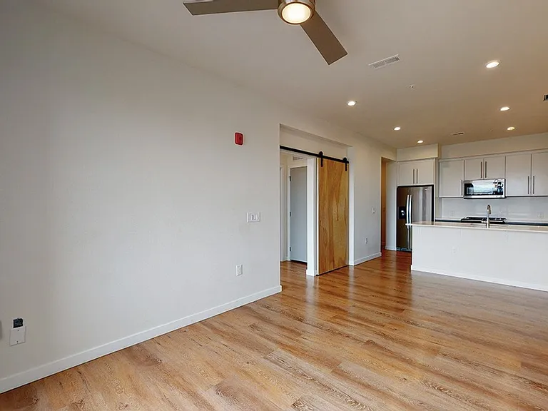 Mile High Apartments at Sloan's Lake — Photo 13