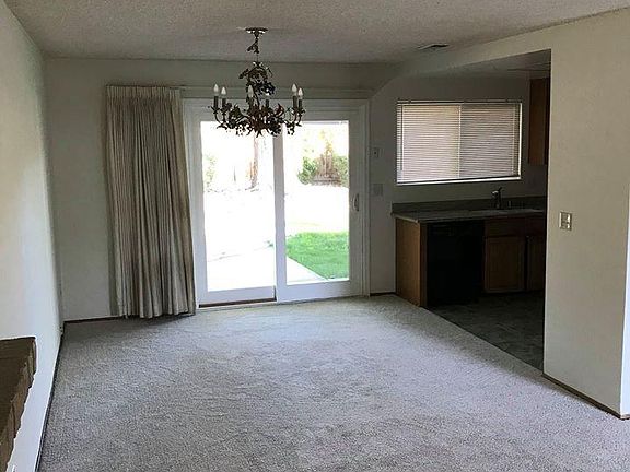 3rd image of 1715 Carnation Cir