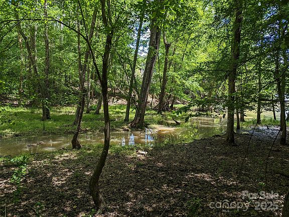 3rd image of 2005 Beauhaven Ln