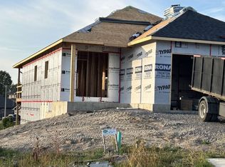 37 Rosewood Dr, Quinte West, ON K0K2C0