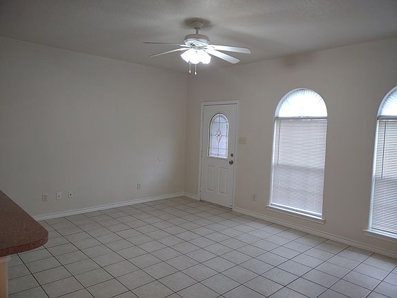 5th image of 308 Bush Dr