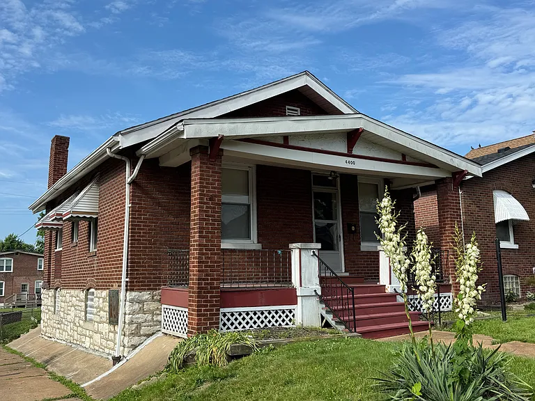 4400 Taft Ave — Photo 2