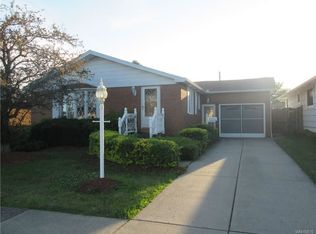 13 Rosemead Ln, Cheektowaga, NY 14227