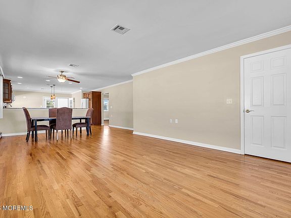 5th image of 21 Boca Raton Street