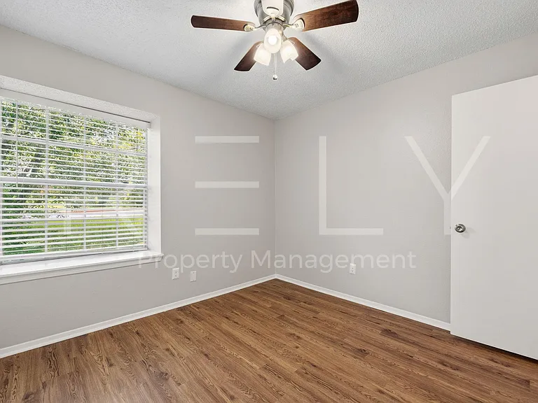 8001 W Gate Blvd #A — Photo 29