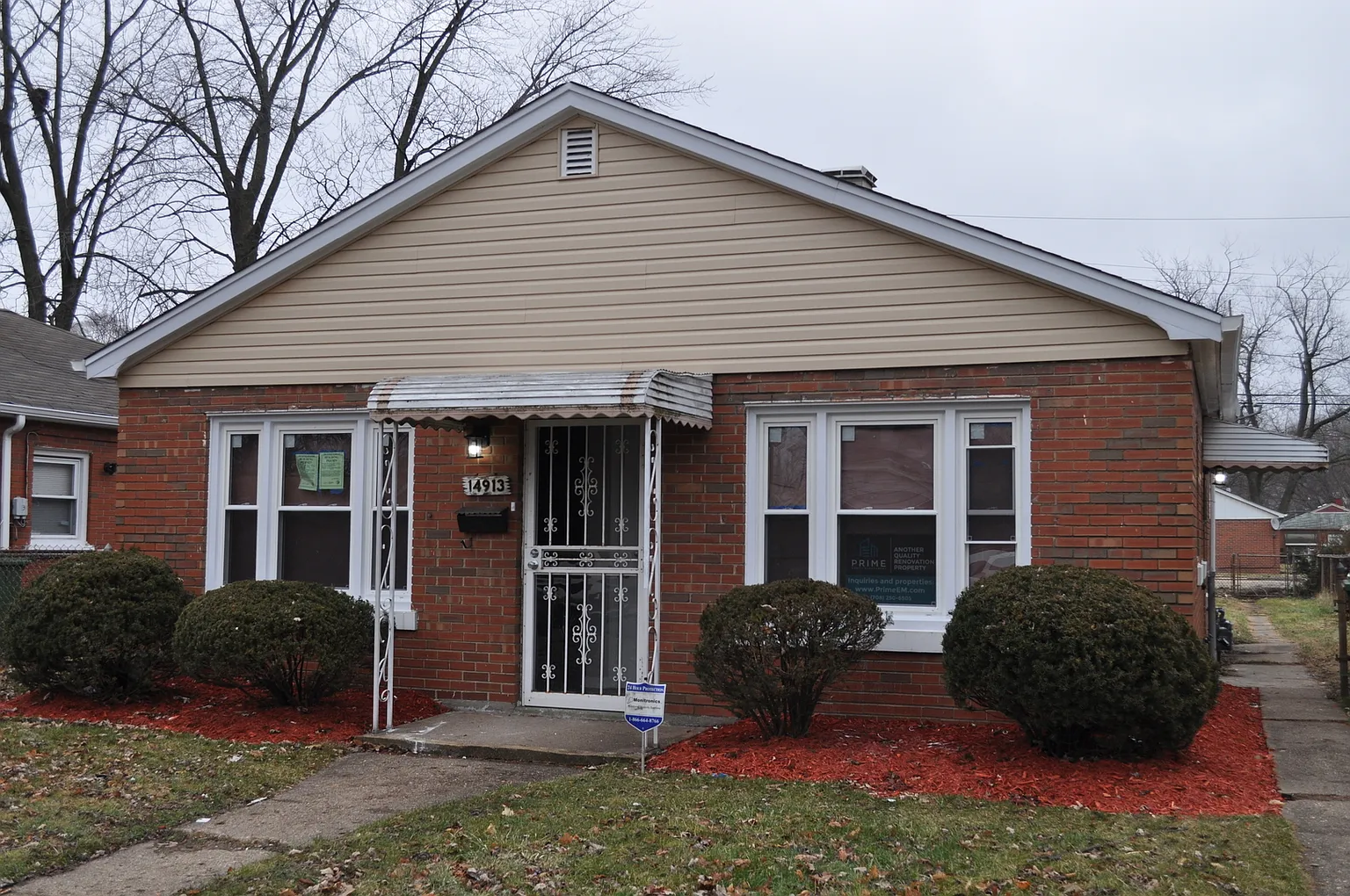 14913 Irving Ave photo 1
