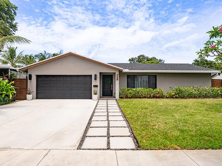 335 Franklin Rd — Photo 3