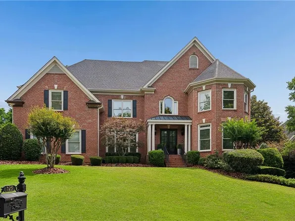 725 Pine Leaf Ct, Johns Creek, GA 30022
