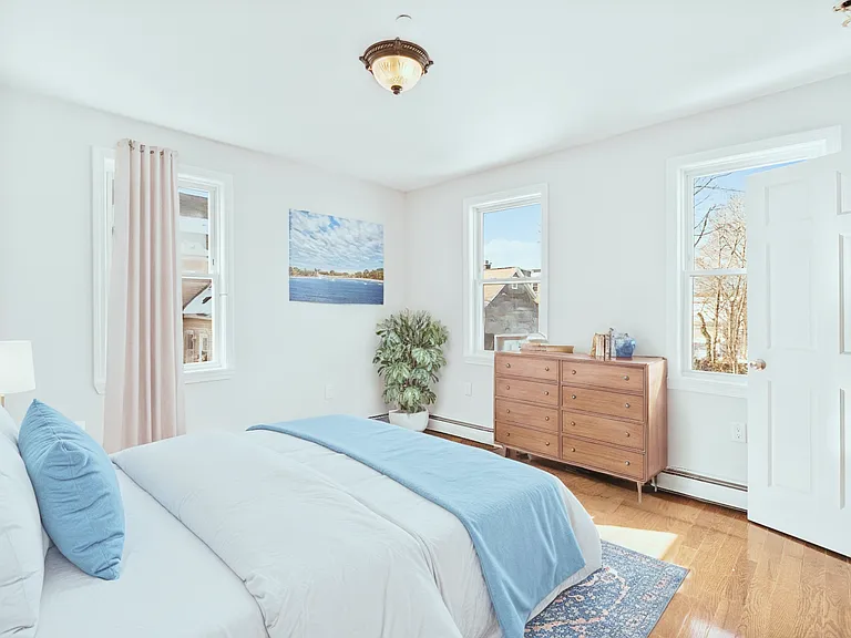 47 Campbell St #2 — Photo 20