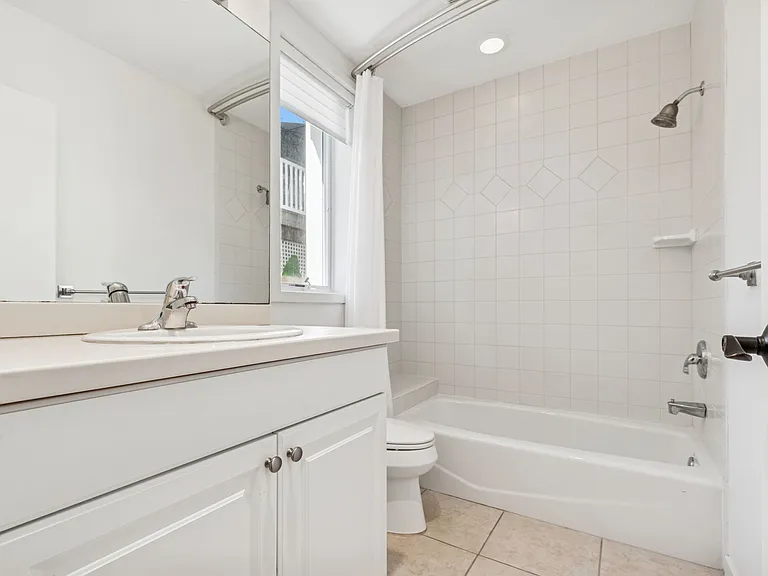 1st Floor Full Bathroom
