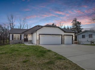 1916 Pecan Tree St, Saint Peters, MO 63376