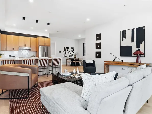 156 Albion St Unit 1, Somerville, MA 02144