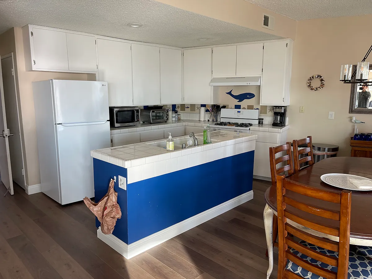 Kitchen - 510 Monterey Ln #A