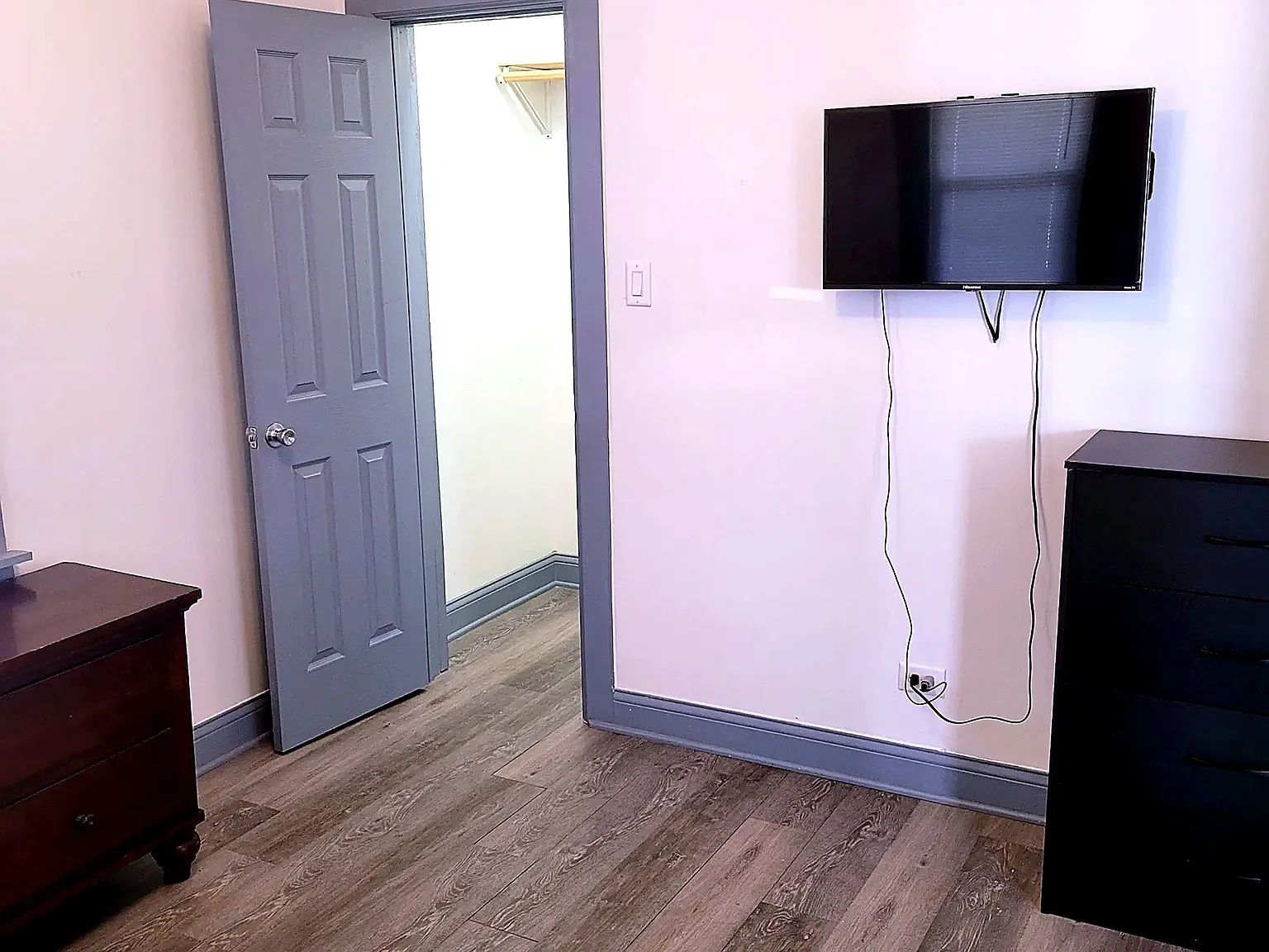 2 bed, 1.0 bath, 763 sqft, $1,048 — Photo 3