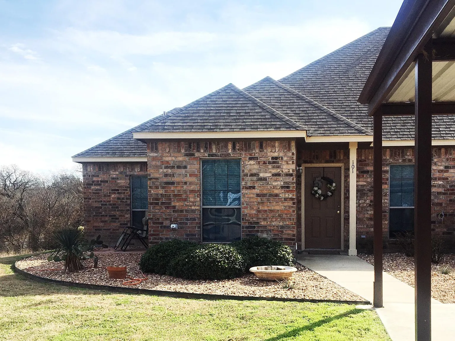 3 bed, 1100 sqft, $1,550 — Photo 1