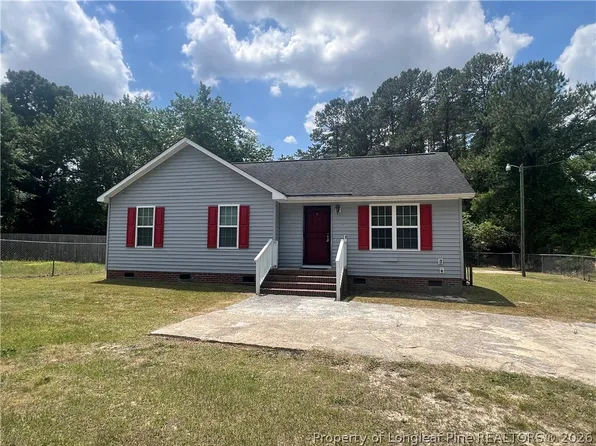 626 Horseshoe Rd, Fayetteville, NC 28303