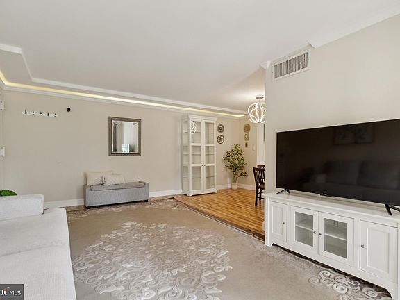 3rd image of 9479 Fairfax Blvd APT 102